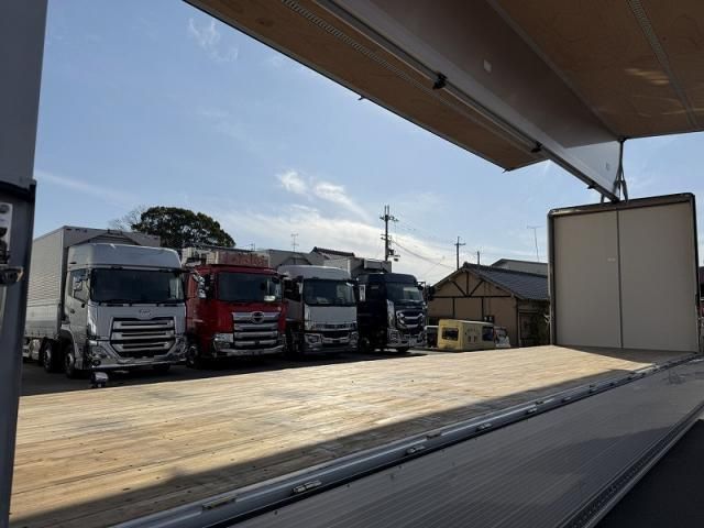 NISSAN DIESEL QUON 2024 Image 31