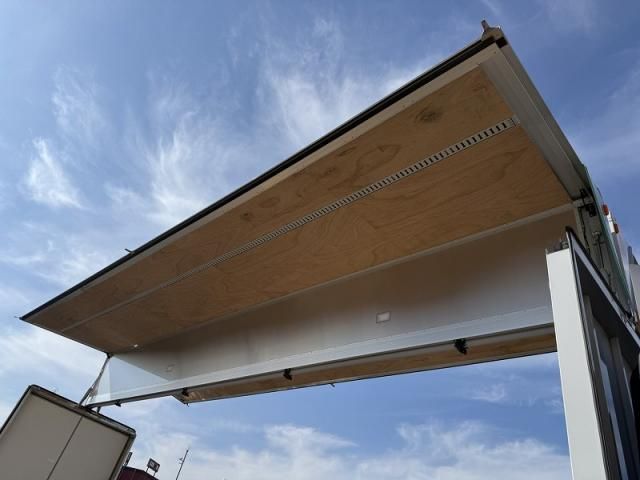 NISSAN DIESEL QUON 2024 Image 31