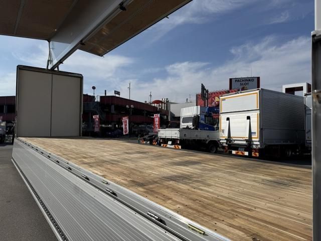 NISSAN DIESEL QUON 2024 Image 31