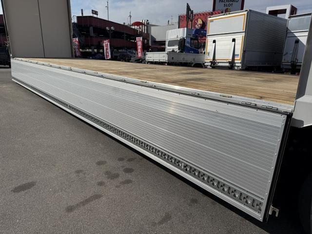 NISSAN DIESEL QUON 2024 Image 31