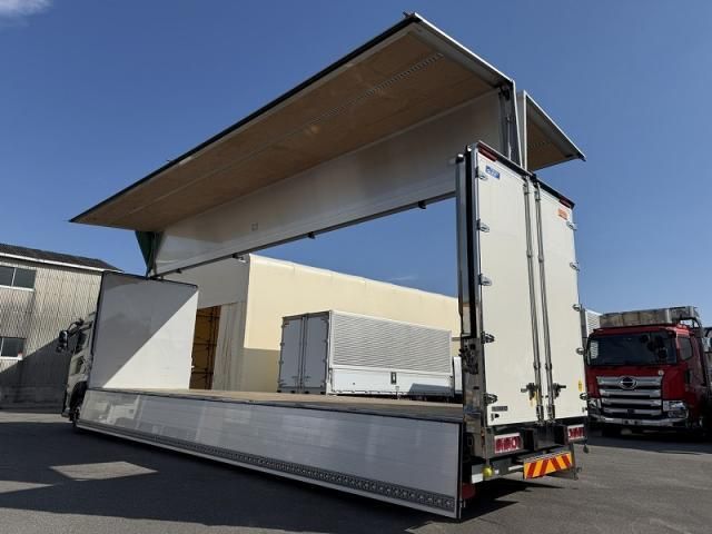 NISSAN DIESEL QUON 2024 Image 31