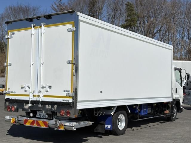 ISUZU FORWARD 2017 Image 31