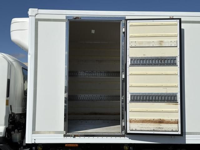 ISUZU FORWARD 2017 Image 31