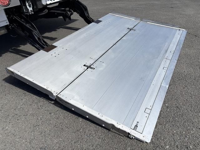 ISUZU FORWARD 2017 Image 31