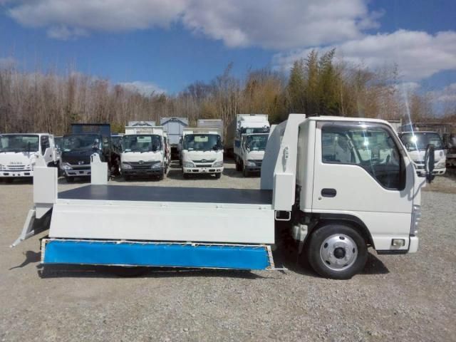 ISUZU ELF 2018 Image 31