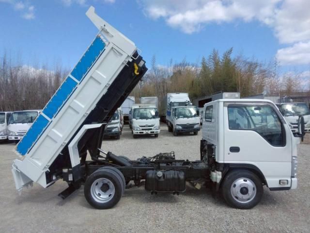 ISUZU ELF 2018 Image 31