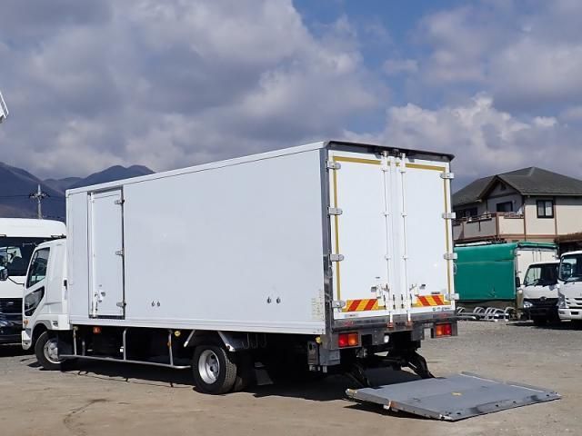 MITSUBISHI FUSOU FIGHTER 2014 Image 31