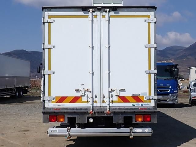 MITSUBISHI FUSOU FIGHTER 2014 Image 31