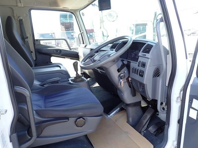 MITSUBISHI FUSOU FIGHTER 2014 Image 31