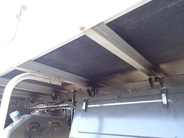 MITSUBISHI FUSOU FIGHTER 2014 Image 31