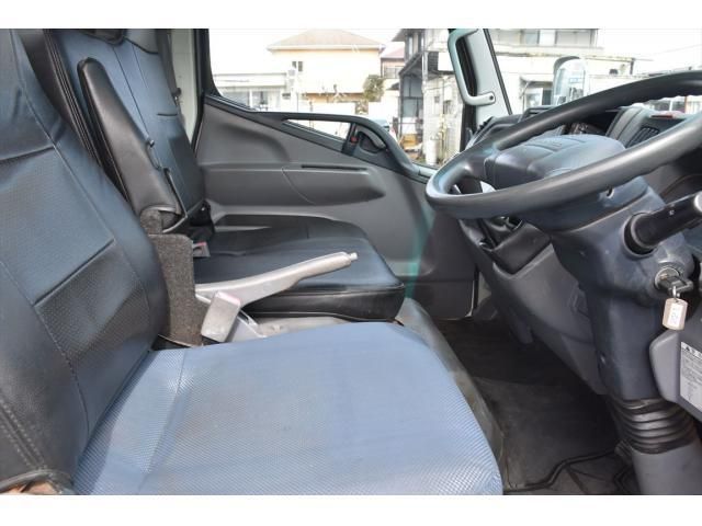 MITSUBISHI CANTER 2013 Image 31