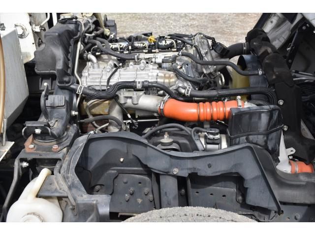 MITSUBISHI CANTER 2013 Image 31