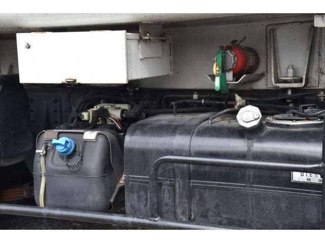 MITSUBISHI CANTER 2013 Image 31