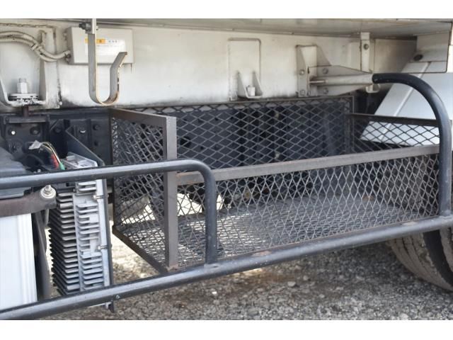 MITSUBISHI CANTER 2013 Image 31