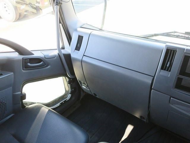 ISUZU FORWARD 2015 Image 31