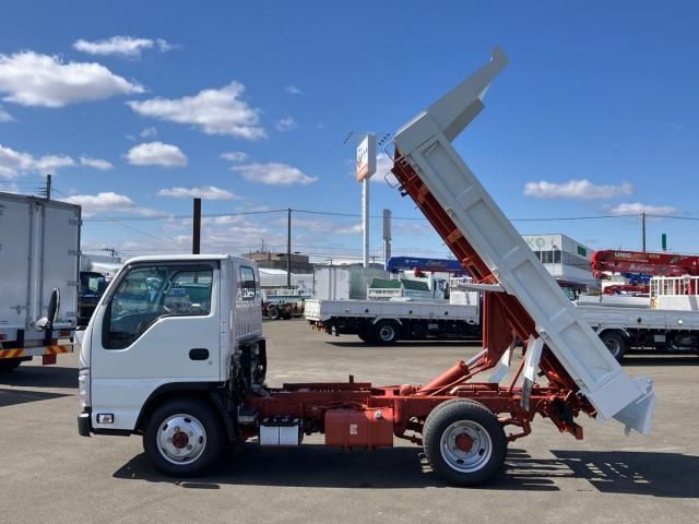 ISUZU ELF 2025 Image 31