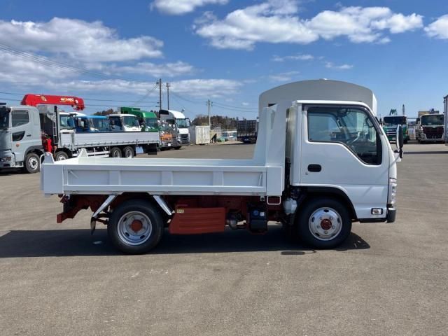 ISUZU ELF 2025 Image 31