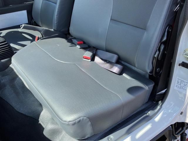 ISUZU ELF 2025 Image 31