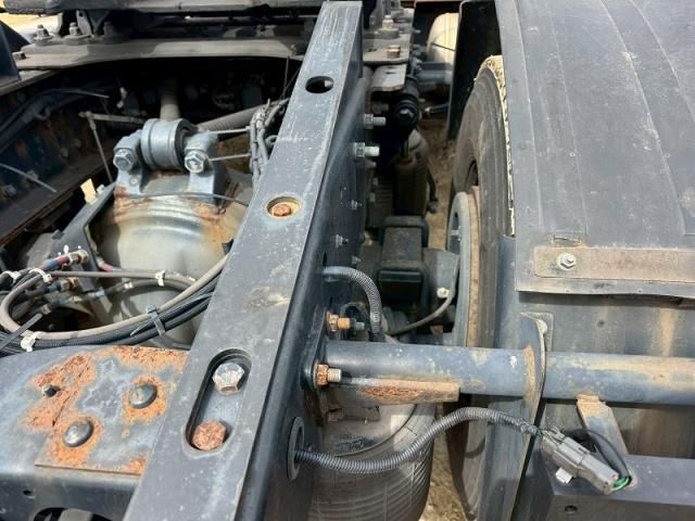 NISSAN DIESEL QUON 2018 Image 31