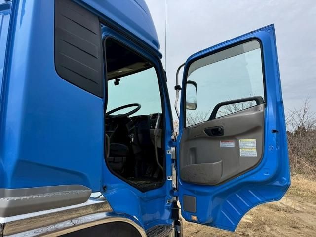 NISSAN DIESEL QUON 2018 Image 31