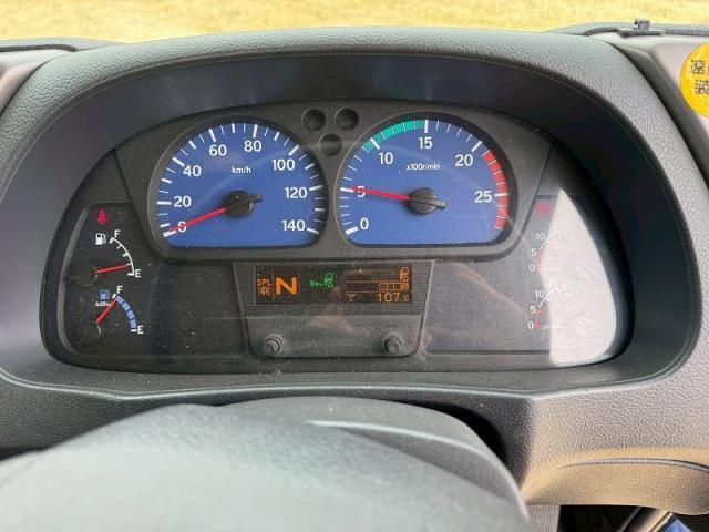 NISSAN DIESEL QUON 2018 Image 31