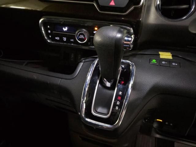 HONDA N BOX CUSTOM 2019 Image 31