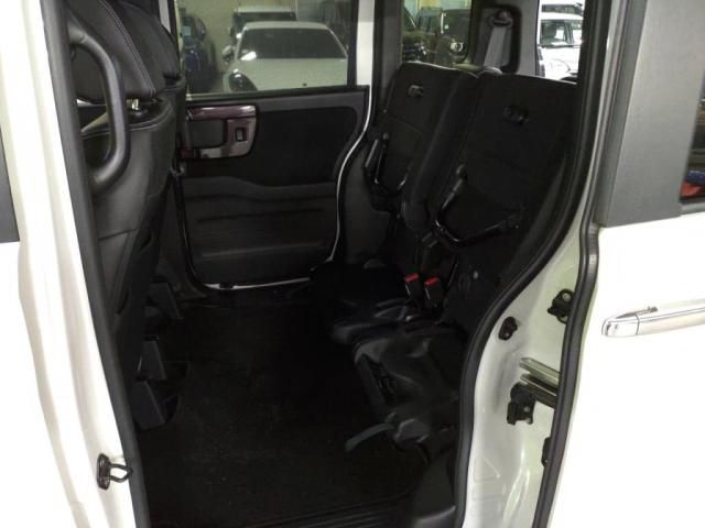 HONDA N BOX CUSTOM 2019 Image 31