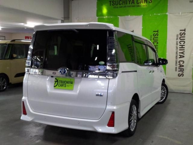 TOYOTA VOXY HYBRID 2020 Image 31