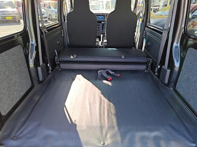 DAIHATSU HIJET CARGO 4WD 2020 Image 31