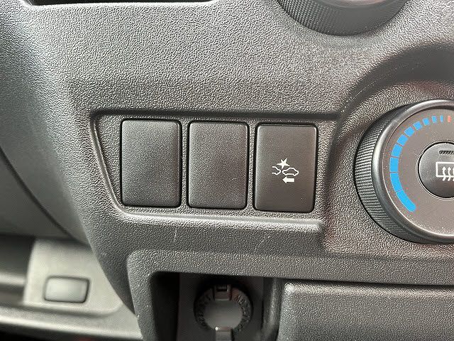 TOYOTA REGIUSACE VAN 1.25T 2018 Image 31