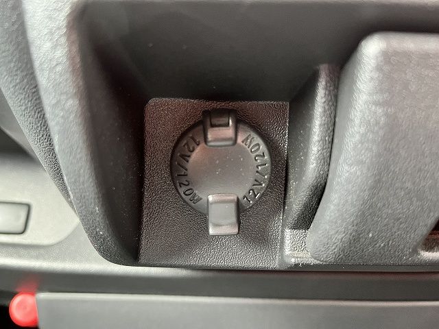 TOYOTA REGIUSACE VAN 1.25T 2018 Image 31