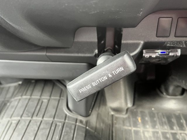 TOYOTA REGIUSACE VAN 1.25T 2018 Image 31