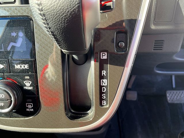 DAIHATSU MOVE CUSTOM 2019 Image 31