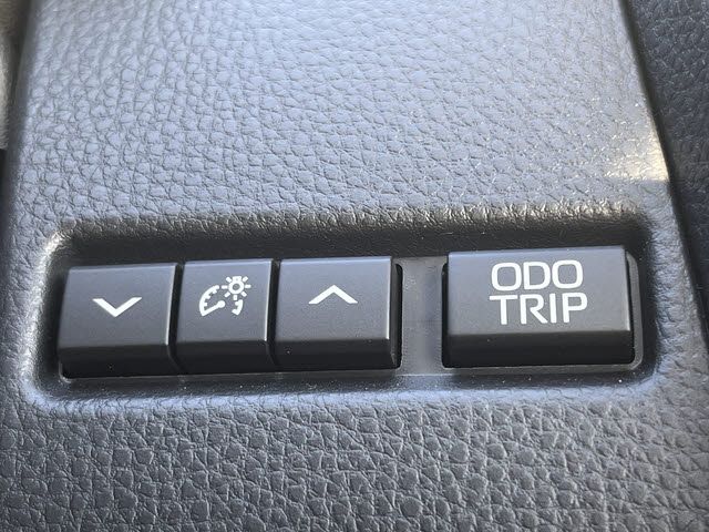 TOYOTA PRIUS 4WD 2025 Image 31