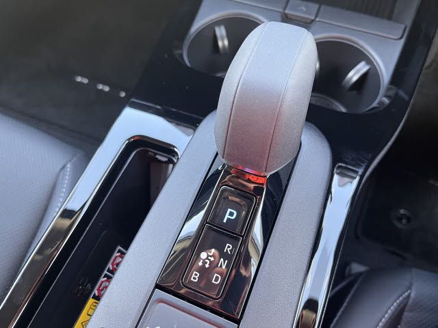 TOYOTA PRIUS 4WD 2025 Image 31