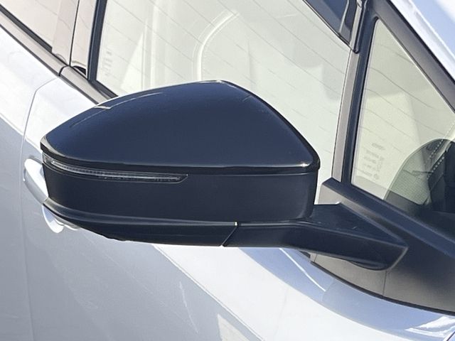 TOYOTA PRIUS 4WD 2025 Image 31