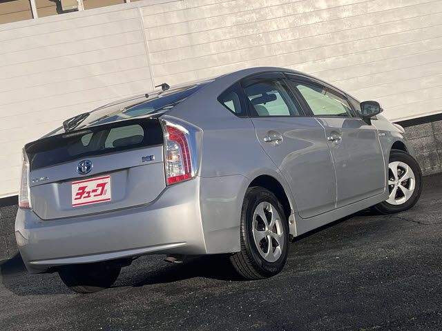TOYOTA PRIUS 2012 Image 31