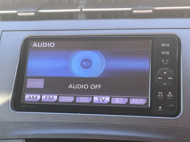 TOYOTA PRIUS 2012 Image 31