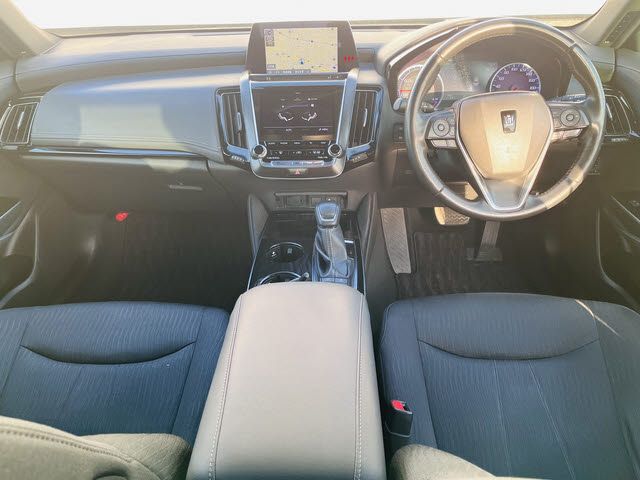 TOYOTA CROWN SEDAN HYBRID 2019 Image 31