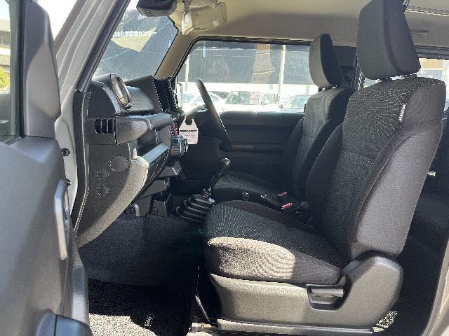 SUZUKI JIMNY 4WD 2023 Image 31