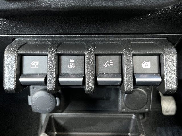 SUZUKI JIMNY 4WD 2023 Image 31