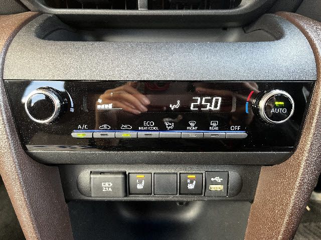 TOYOTA YARIS CROSS 2020 Image 31