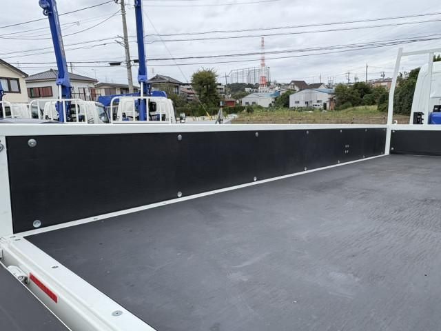 MITSUBISHI CANTER 2025 Image 31