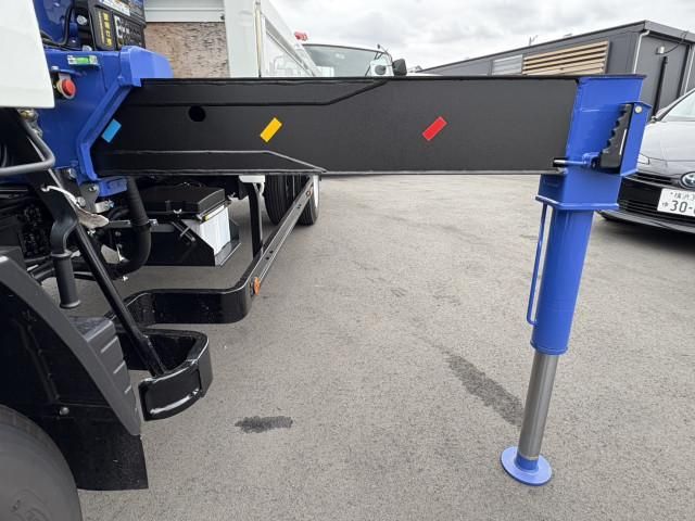 MITSUBISHI CANTER 2025 Image 31