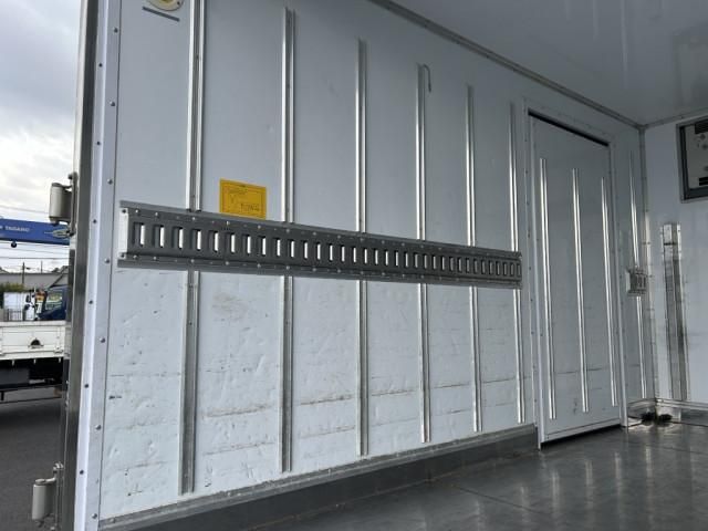 MITSUBISHI CANTER 2019 Image 31