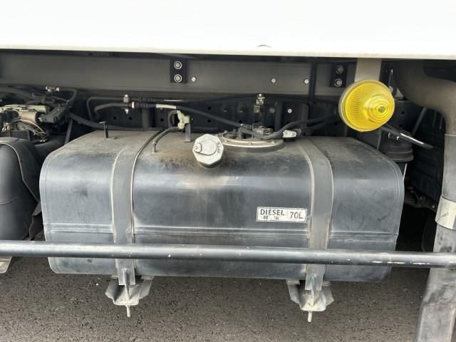 MITSUBISHI CANTER 2019 Image 31