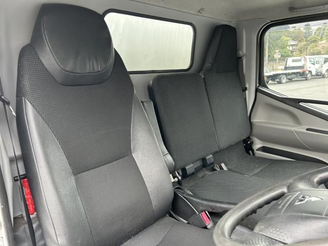 MITSUBISHI CANTER 2019 Image 31