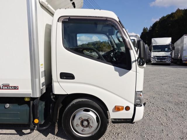 HINO DUTRO 2020 Image 31