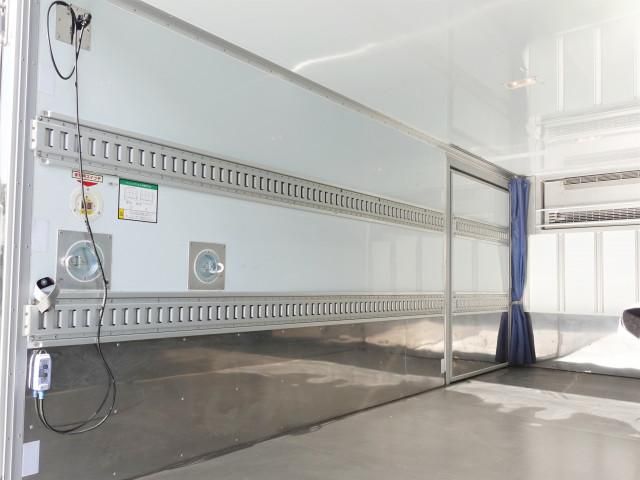 HINO DUTRO 2020 Image 31