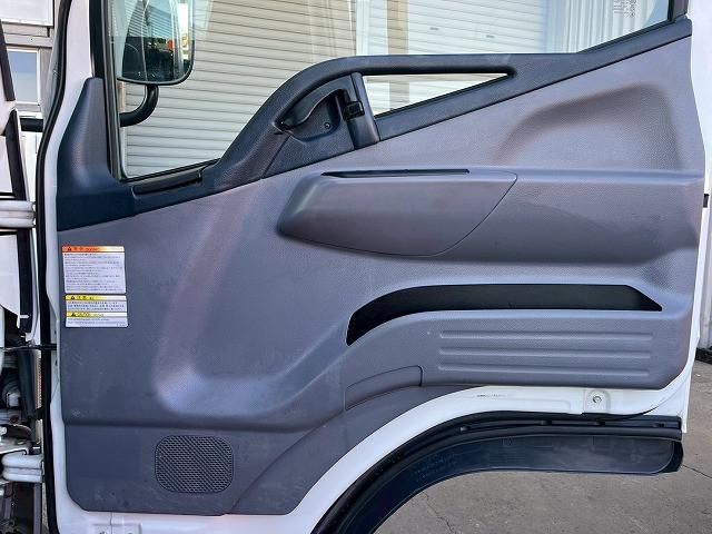 MITSUBISHI CANTER 2013 Image 31